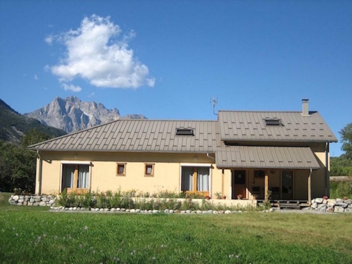 Chambres D'Hotes La Pierre D'Oran LʼArgentière-la-Bessée Exterior foto